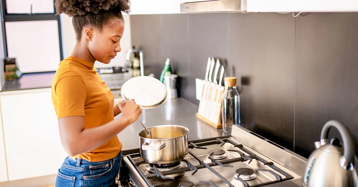 What to Eat and Avoid After Wisdom Teeth Removal