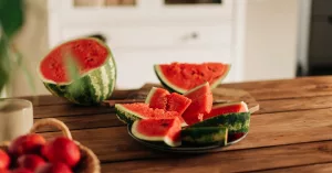 16 Foods to Eat (and Some to Avoid) During Your Period 16 Foods to Eat (and Some to Avoid) During Your Period