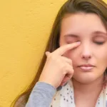 How to Use a Warm Eye Compress to Treat Styes and Other Conditions