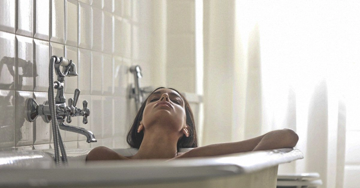 How to Identify, Treat, and Prevent Razor Burn on Your Vaginal Area