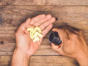Daily Multivitamins: Benefits, Risks & Who Needs Them