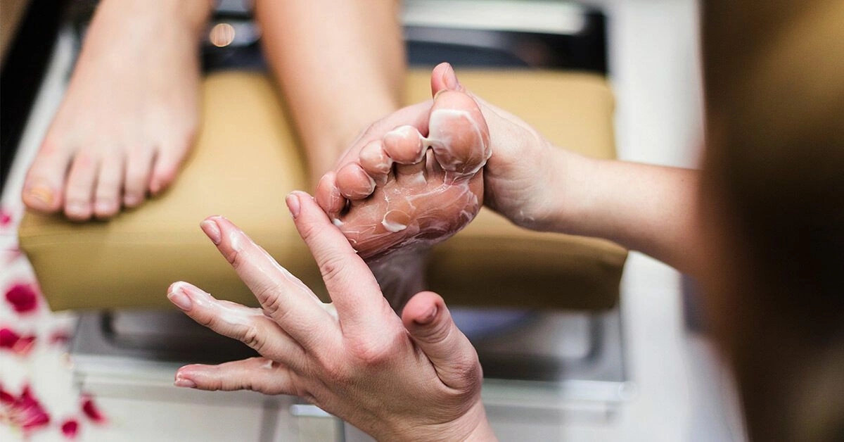 Pinky Toe Corn Pictures & Removal Guide