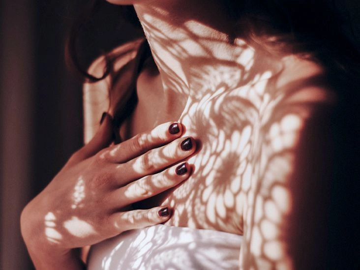 What’s the Connection Between Chronic Hives and the Thyroid?