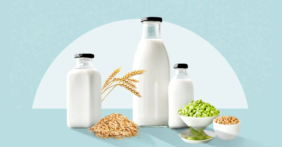 Oat Milk vs. Soy Milk: How Do They Compare?